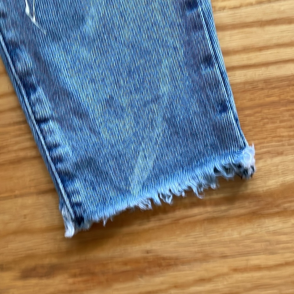 One Teaspoon  Boyfriend‎  crop Jeans Paint Splatter and Rips 27 - Picture 4 of 10